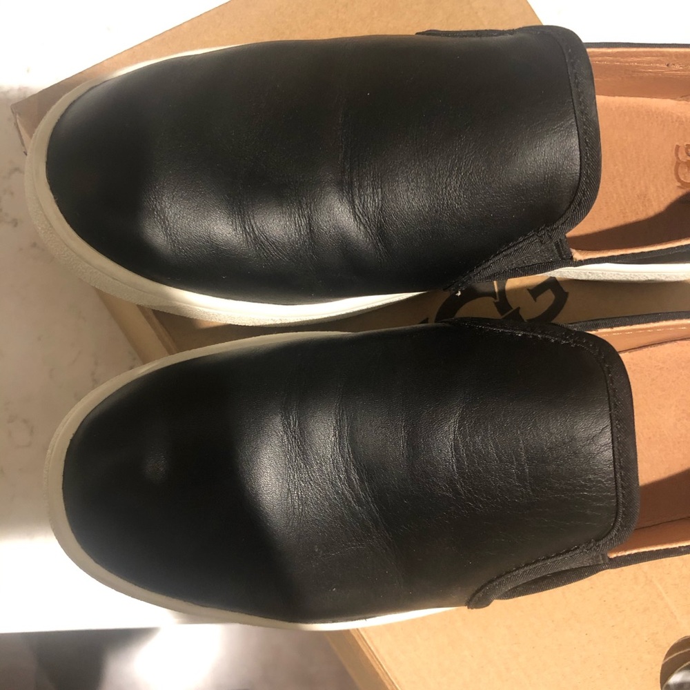 UGG CAS SLIP-ON SNEAKER
